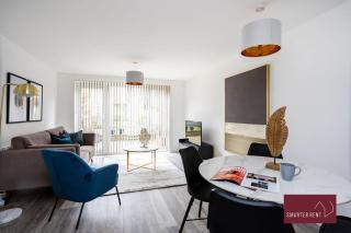 Knaphill Woking - 2 Bedroom House - With Garden - 8