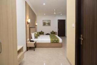 Apple Crest Inn - Near Delhi Airport - 0
