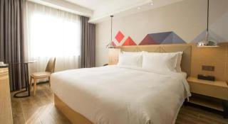 Borrman Hotel Zhuhai Gongbei Port Fuhuali Light Rail - 4