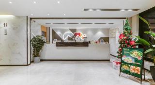Borrman Hotel Zhuhai Gongbei Port Fuhuali Light Rail - 5