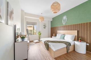 Aesthetic Beach Apartment , Sleeps 6, Pool, Gym & Waterfront Views - 6