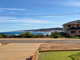 Cliffs Unit 1 - Kalbarri,WA - 9