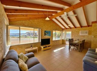 Cliffs Unit 1 - Kalbarri,WA - 8