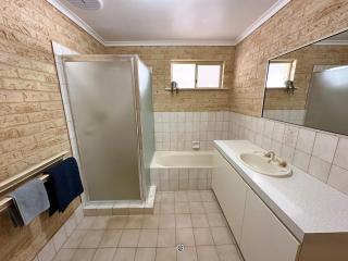 Cliffs Unit 1 - Kalbarri,WA - 3