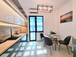 Bright & Modern Luxury family Apartment - 9