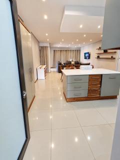 Tranquil 2-Bedroom Escape with Garden - 0
