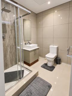 Tranquil 2-Bedroom Escape with Garden - 4