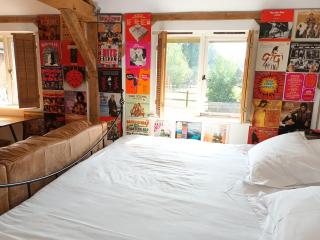 Prestwick Oak - Sleeps 4-6 - using sofabed - Contemporary Rural Oak Framed House - 7