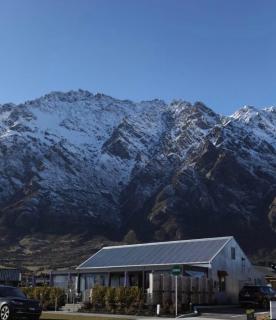 Brand New 2-Bed retreat - Queenstown base - 4