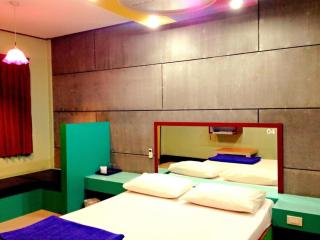 Zigzag Resort - 8