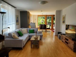 Helle 120 qm Wohnung mit Terrasse und Gartenblick - 8
