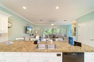 Kickback Cabana managed by Beach Retreats - 2