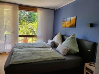 Helle 120 qm Wohnung mit Terrasse und Gartenblick - 1