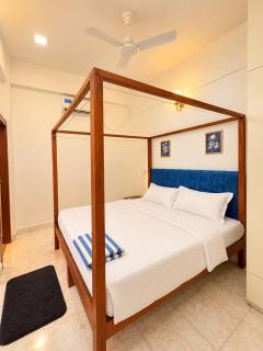 4 Bedroom Villa Baga Beach Calangute - Private Plunge pool - Kitchen - Wifi - TV - 2