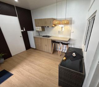Seaview Apartments - 5