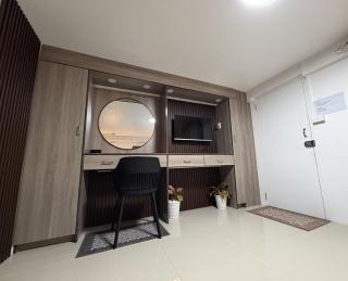 Seaview Apartments - 2