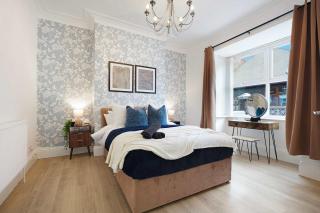 Spacious Two-Storey 4BR Eston Home Sleeps 8 - 9
