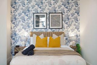 Spacious Two-Storey 4BR Eston Home Sleeps 8 - 6