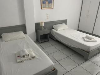 Dolphin Studios-Near the Beach - Roda - 5