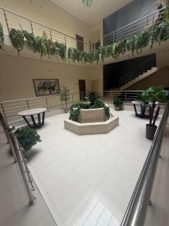 Max Peridot - Spacious 2-Bedroom Apartment - 1