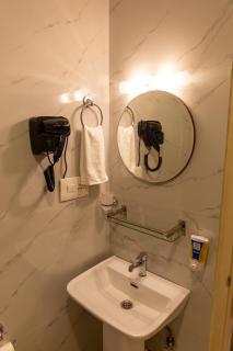 Bardan Boutique Hotel - Near Tribhuvan International Airport - 4