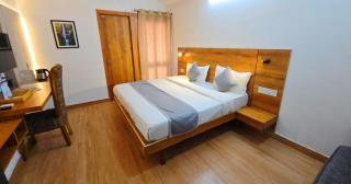 The Plush Stays - Best Budget Luxury Stays at ISBT Dehradun - 1