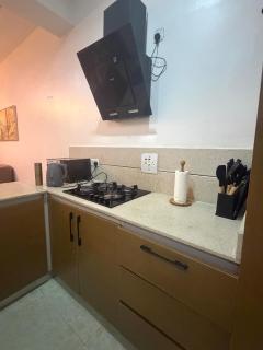 Max Topaz - Stylish 1-Bedroom Apartment in Lekki - 2