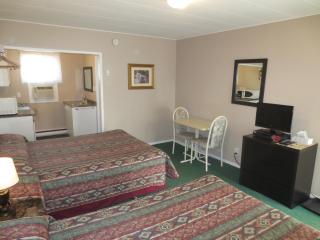 Overlander Motel - 1
