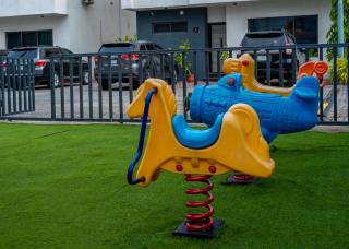 Smart and Spacious 4 bedroom in Lekki Phase 1 - 3