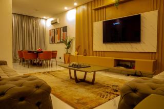 Smart and Spacious 4 bedroom in Lekki Phase 1 - 0