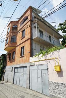 Nice House in the Center of Yerevan next to Cascade - 9