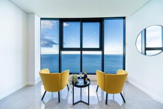 Sea Fever - Lv 65 Skyhome on Ocean Meriton - Apartment - 0