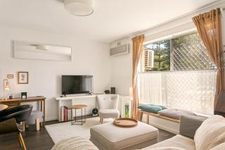Cottesloe Ground Floor Apartment - Walk to Beach - 7