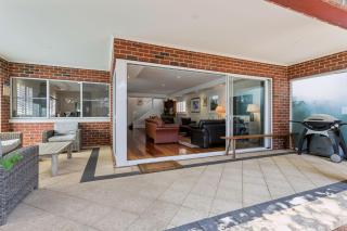 Large 1920s Family Home in Tree-Lined Street - 4