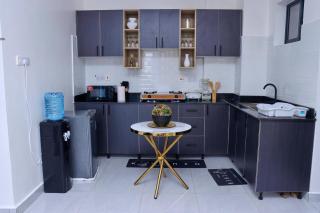 Bamburi Designer studio Pool Wifi Netflix balcony - 7