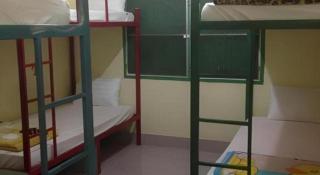 Real Vang Vieng Backpacker Hostel - 1