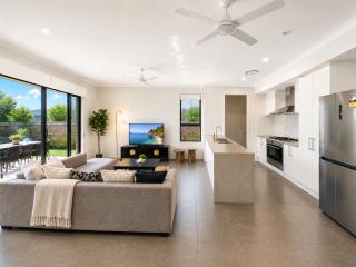 Brand New Home 2026 - Murrumba House - Holiday Home - 8