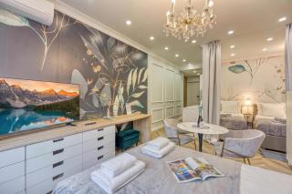 Boutique Downtown Studio Apartments - 8