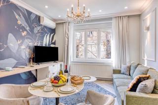 Boutique Downtown Studio Apartments - 2