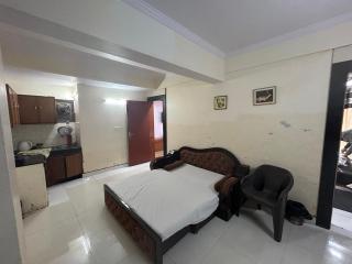Dynasty home stay - 1