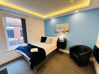 High Tide Hotel - 1