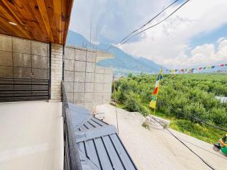 K&B Trimurti stay - 8