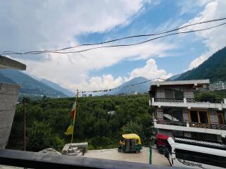 K&B Trimurti stay - 3