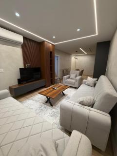 Skyline Apartment 4 - 9