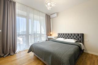 19-226 Hoffman House, Zolotoustivska 34, Kyiv centre, stunning city view, 15 kW backup power, Petrovdom Apartment - 1
