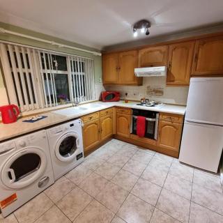PREMIER - Whifflet Apartment - 6