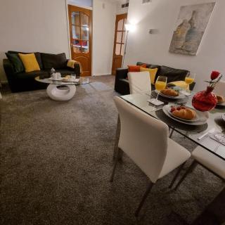 PREMIER - Whifflet Apartment - 2