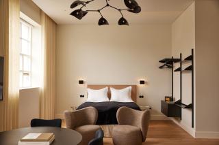 Mjólk Hotel - 8