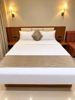 Hotel Veer Central - 4