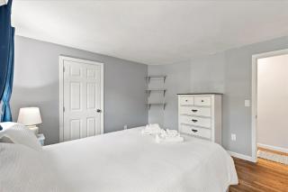 Yarmouth Port Oasis - 4